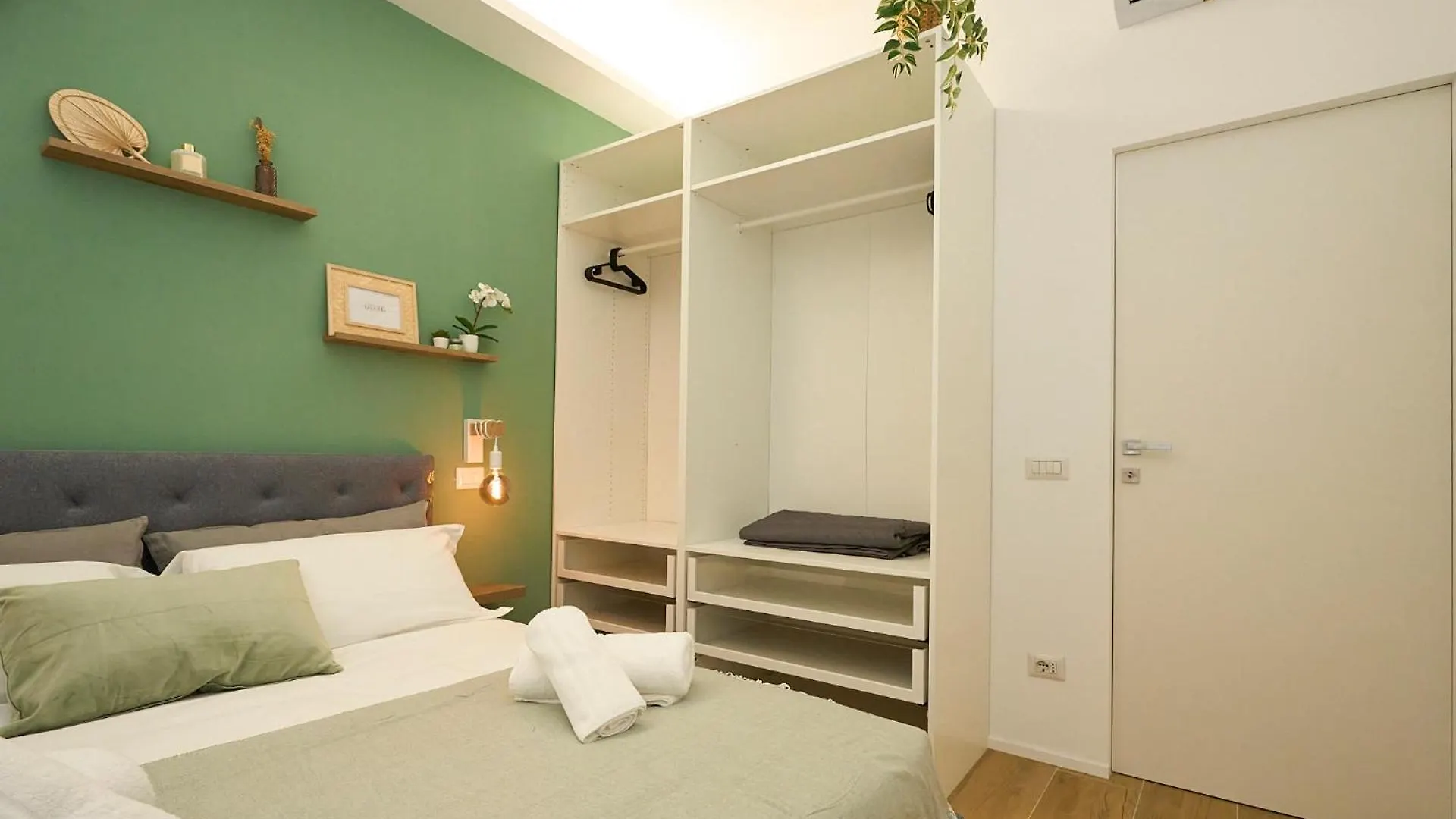 Duomo 10 Min - Cozy With Netflix & Wifi Apartment Milan Italy